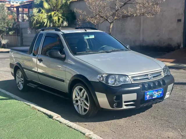 Carro Fiat Strada 2005 Adventure 1.8 8V (Flex) (Cabine Estendida)