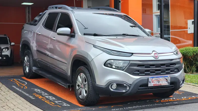 Fiat Toro Freedom 1.8 AT6 4x2 (Flex)
