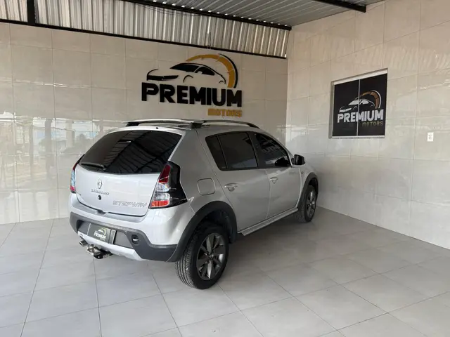 Carro Renault Sandero Stepway 2013 1.6 16V Hi-Flex (aut)