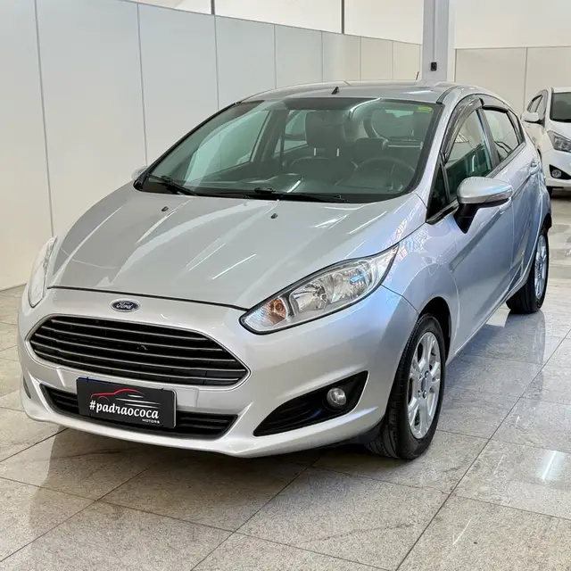 Carro Ford Fiesta Hatch 2015 1.6 (Flex)