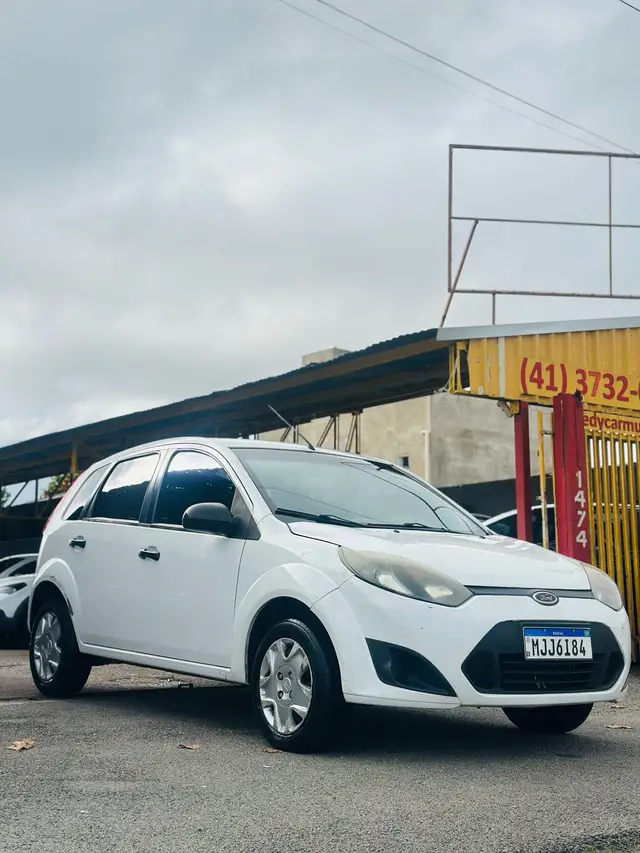 Carro Ford Fiesta Hatch 2013 Rocam 1.0 (Flex)