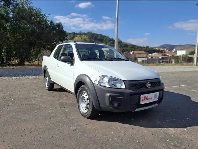 Carro Fiat Strada 2017 Hard Working 1.4 (Flex) (Cabine Dupla)