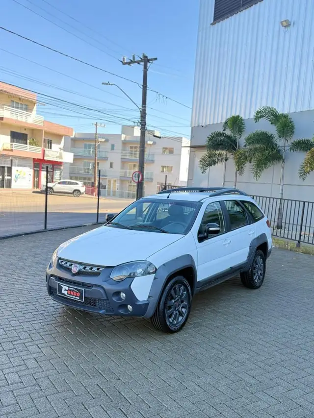 Carro Fiat Weekend 2018 Adventure Locker 1.8 8V (Flex)