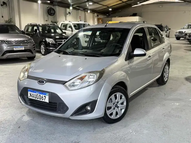 Carro Ford Fiesta Sedan 2014 SE 1.6 Rocam (Flex)
