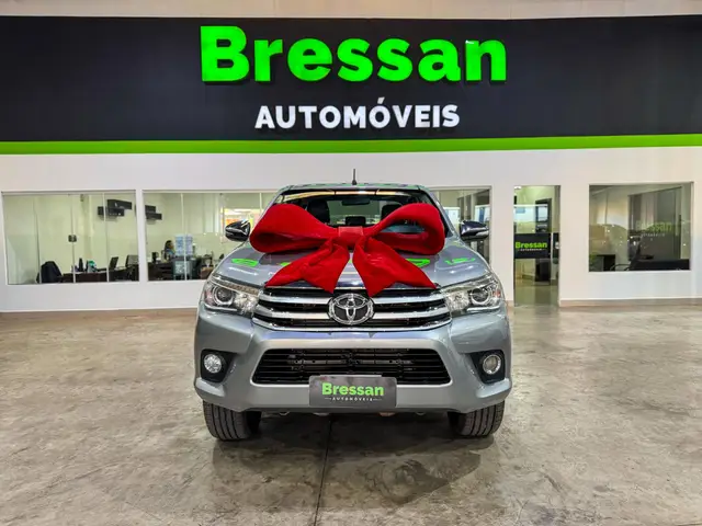 Carro Toyota Hilux Cabine Dupla 2017 Hilux 2.8 TDI SRX CD 4x4 (Aut)