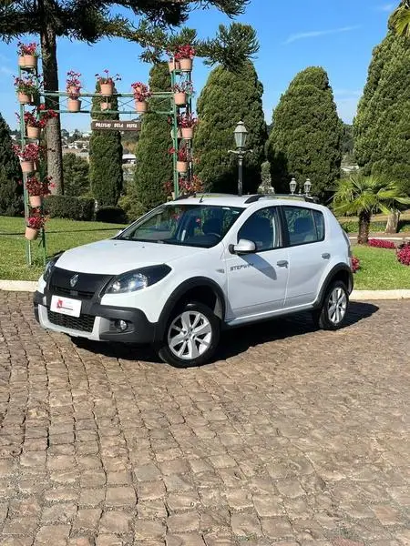 Carro Renault Sandero Stepway 2013 1.6 8V (Flex)