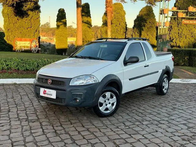 Carro Fiat Strada 2015 Working HARD 1.4 Fire Flex 8V CE