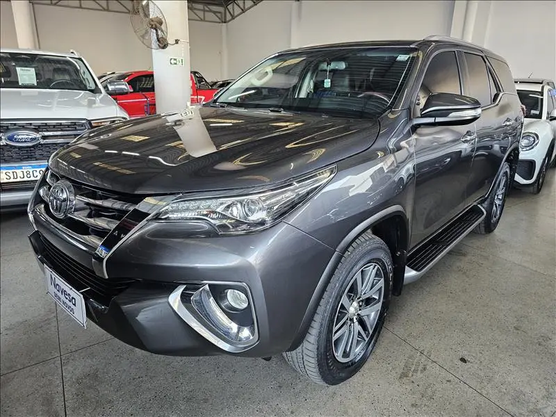 Toyota SW4 2.8 TDI SRX 7L 4x4 (Aut)