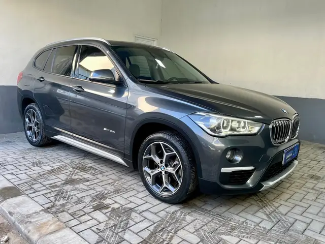 Carro BMW X1 2018 2.0 sDrive20i X-Line ActiveFlex