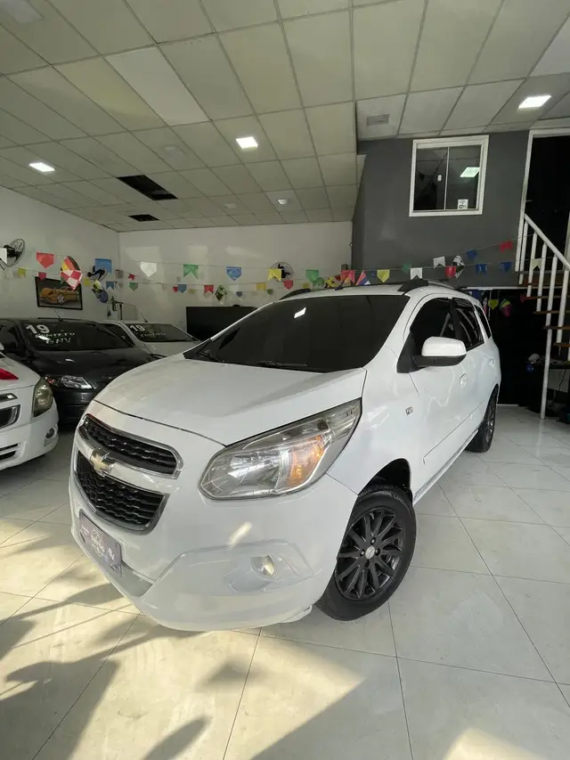 Carro Chevrolet Spin 2014 LT 5S 1.8 (Aut) (Flex)