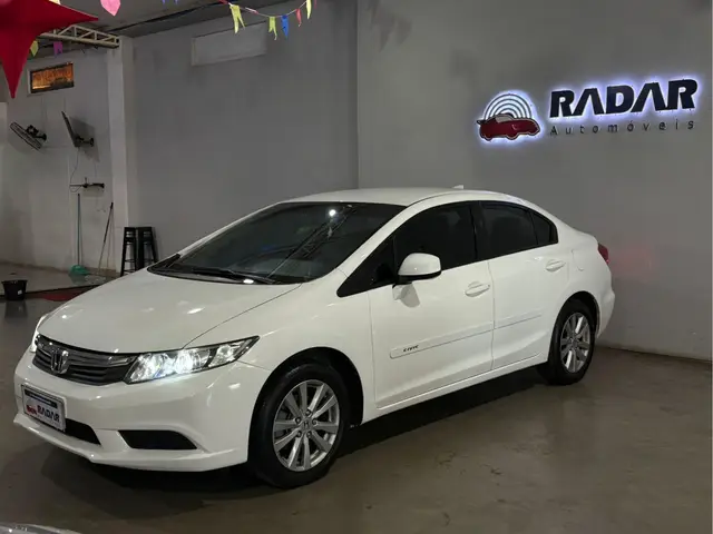 Carro Honda Civic 2016 LXS 1.8 i-VTEC (Flex)