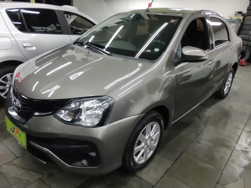 Toyota Etios Sedan X Plus 1.5 (Aut) (Flex)