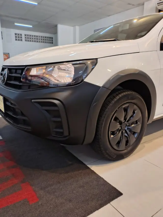 Carro Volkswagen Saveiro 2024 Robust CS 1.6