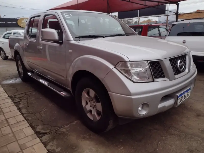 Nissan XE 4x2 2.5 16V (cab. dupla)