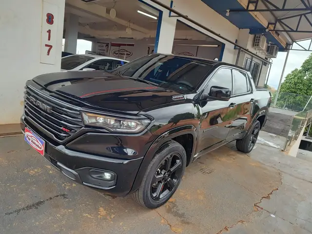 Carro RAM Rampage 2024 R/T 2.0 Turbo