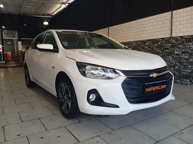 Carro Chevrolet Onix Plus 2024 LT 1.0