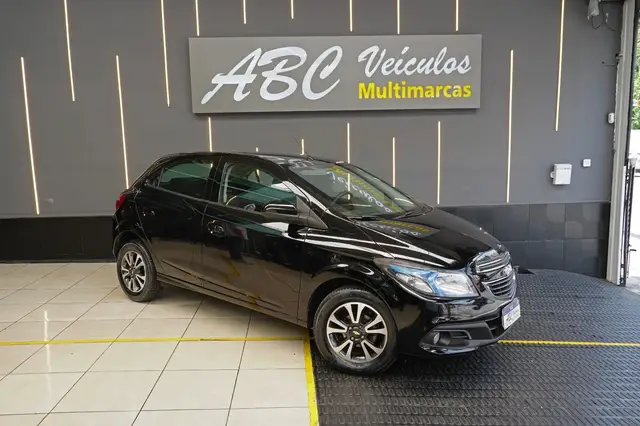 Carro Chevrolet Onix 2014 1.4 LTZ SPE/4 (Aut)