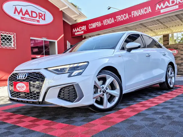 Carro Audi A3 2024 S-Line 2.0 TFSI S-Tron.(Híb.)