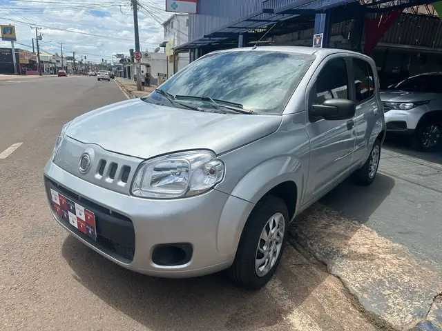 Carro Fiat Uno 2012 Vivace 1.0 8V (Flex) 4p