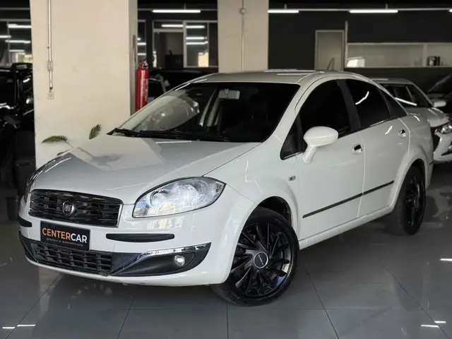 Carro Fiat Linea 2016 Absolute 1.8 16V Dualogic (Flex)