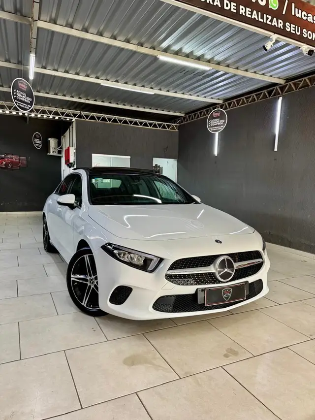 Carro Mercedes-Benz A 200 2020 Advance 1.3 CGI gasolina  (Aut)