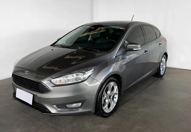 Carro Ford Focus Hatch 2016 SE Plus 2.0 PowerShift