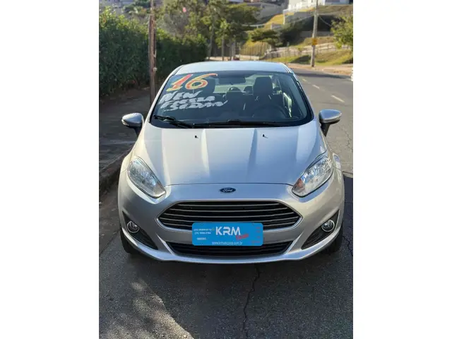 Carro Ford Fiesta Hatch 2016 SE Powershift 1.6 (Flex)