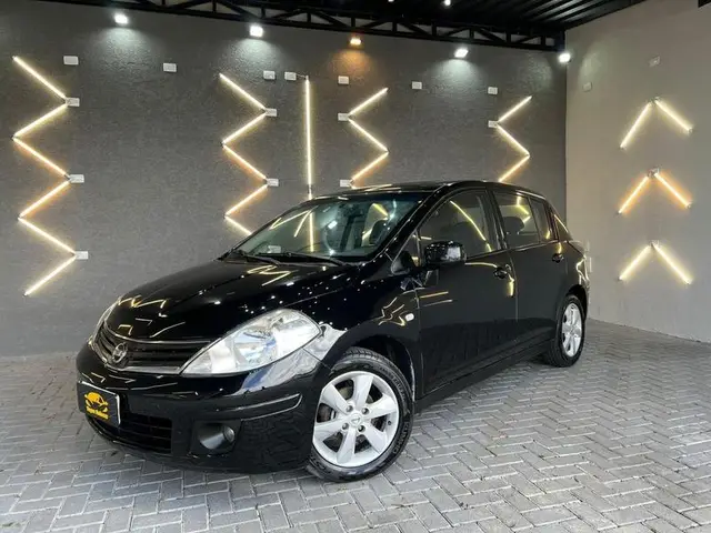 Carro Nissan Tiida 2011 SL 1.8 (flex)