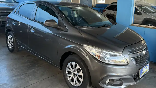 Carro Chevrolet Onix 2015 1.0 LT SPE/4