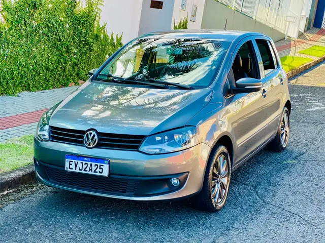 Carro Volkswagen Fox 2012 1.6 VHT (Flex)