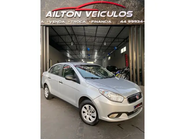 Carro Fiat Grand Siena 2018 Attractive 1.0 (Flex)