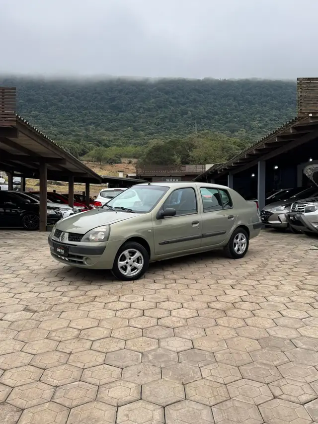 Carro Renault Clio 2005 Hatch. Expression 1.6 16V