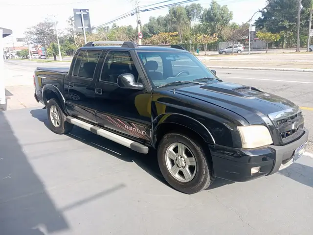 Carro Chevrolet S10 Cabine Dupla 2011 S10 Rodeio 2.4 Flexpower 4X2 (Cab Dupla)