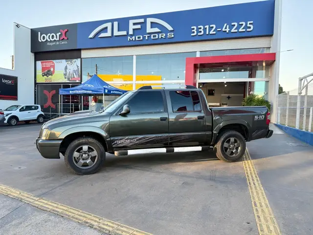 Carro Chevrolet S10 Cabine Dupla 2011 S10 Rodeio 2.4 Flexpower 4X2 (Cab Dupla)