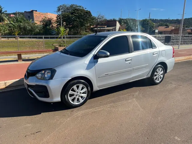 Carro Toyota Etios Sedan 2019 X Plus 1.5 (Aut) (Flex)