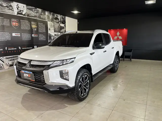 Carro Mitsubishi L200 Triton Sport 2023 HPE-S 2.4