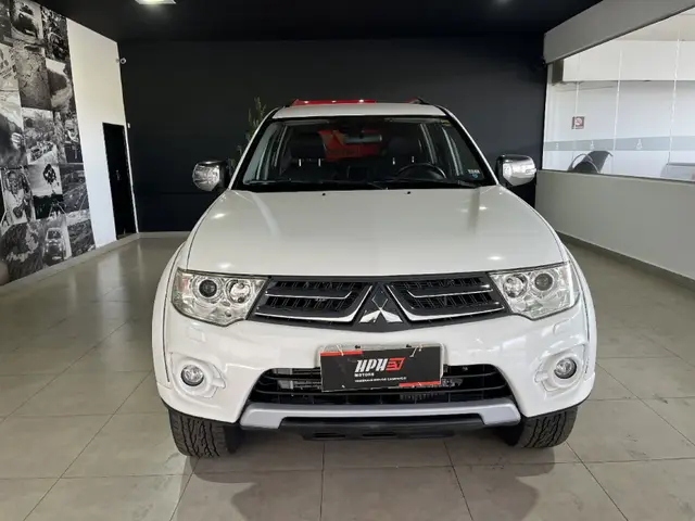 Carro Mitsubishi Pajero Dakar 2014 3.2 4WD (Aut)