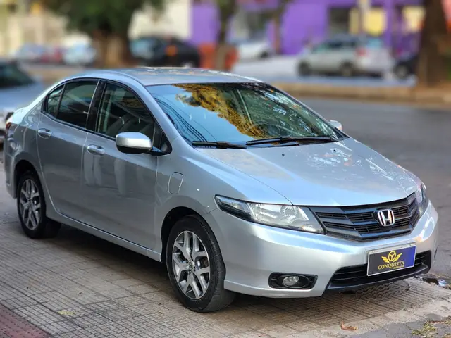 Carro Honda City 2014 Sport 1.5 16V (Flex)