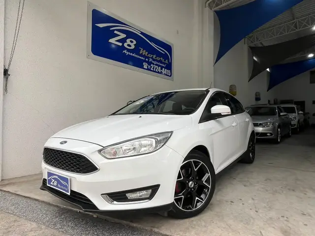 Carro Ford Focus Hatch 2016 SE Plus 2.0 PowerShift