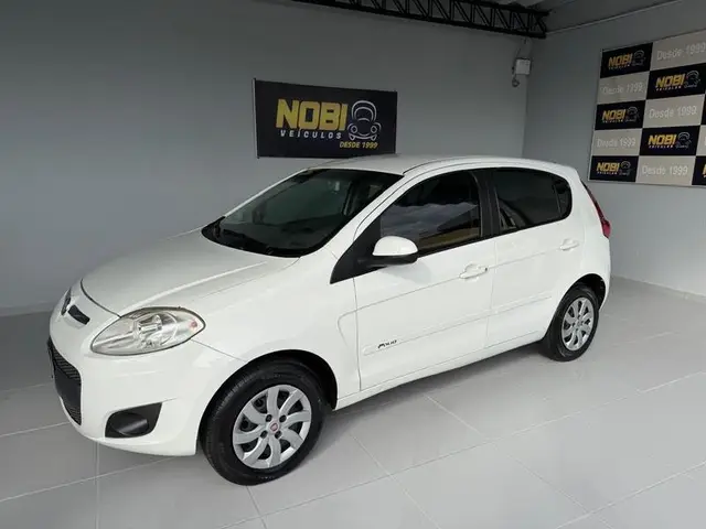 Carro Fiat Palio 2014 Attractive 1.4 8V (Flex)