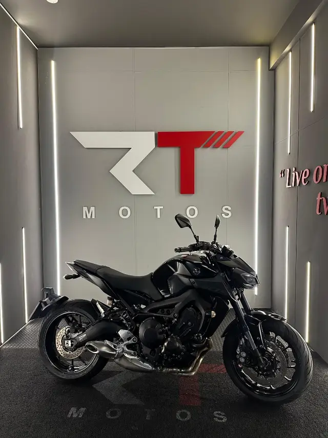 Moto Yamaha MT-09  2021 ABS