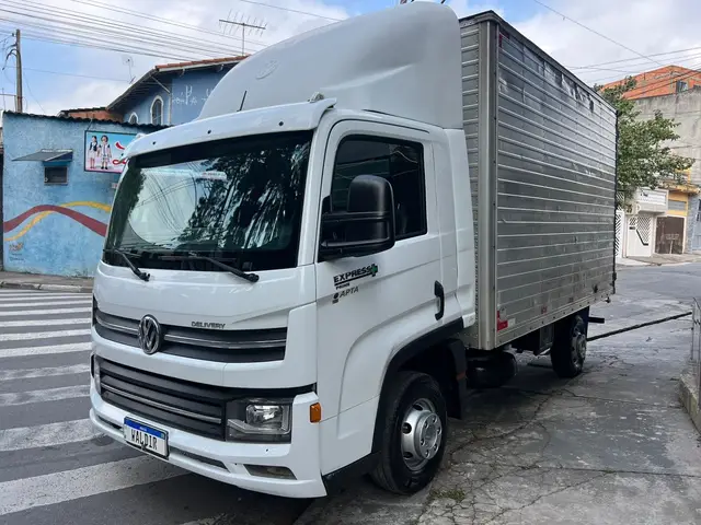 Caminhão Volkswagen Express 2022 DRC 4X2 2p (diesel) (E5)