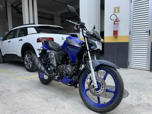 Moto Yamaha YBR 150 Factor 2025 DX