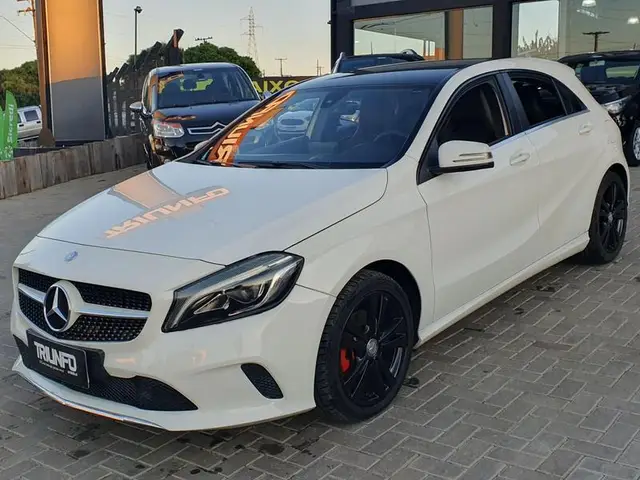 Carro Mercedes-Benz Classe A  2016 200 1.6 Turbo FlexFuel DCT