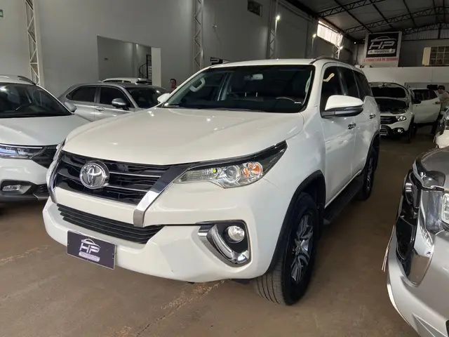 Carro Toyota SW4 2020 2.7 SRV 7L 4x2 (Aut) (Flex)