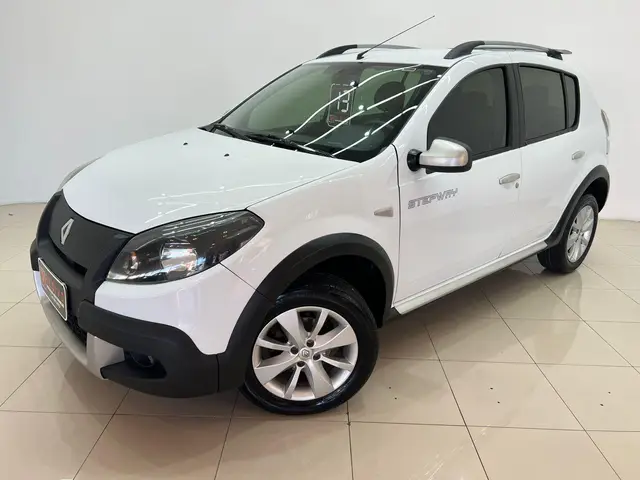 Carro Renault Sandero Stepway 2013 1.6 16V Hi-Flex (aut)