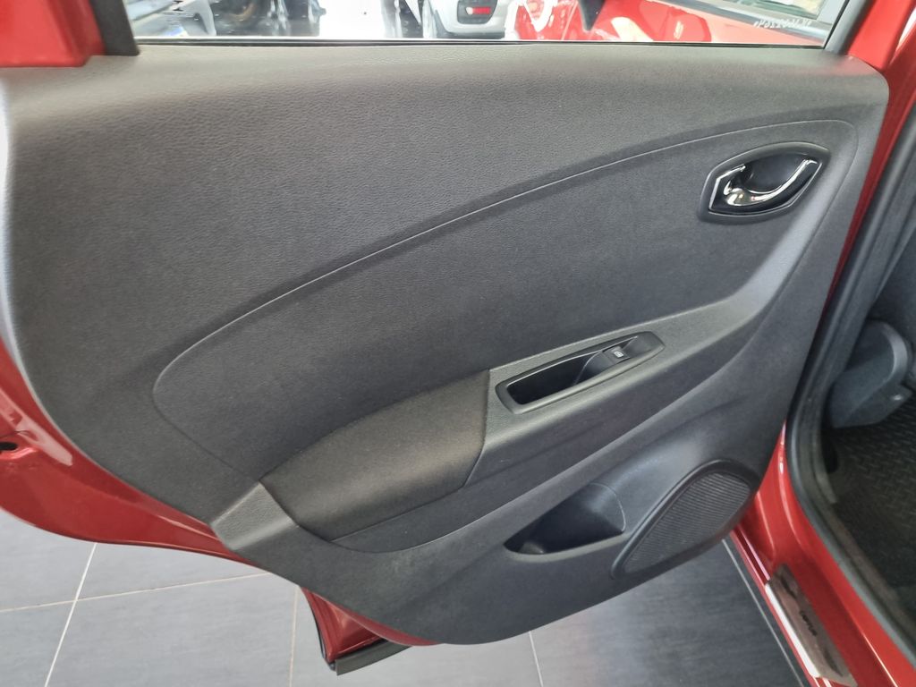 Captur Intense 1.6 16v SCe CVT (Flex)