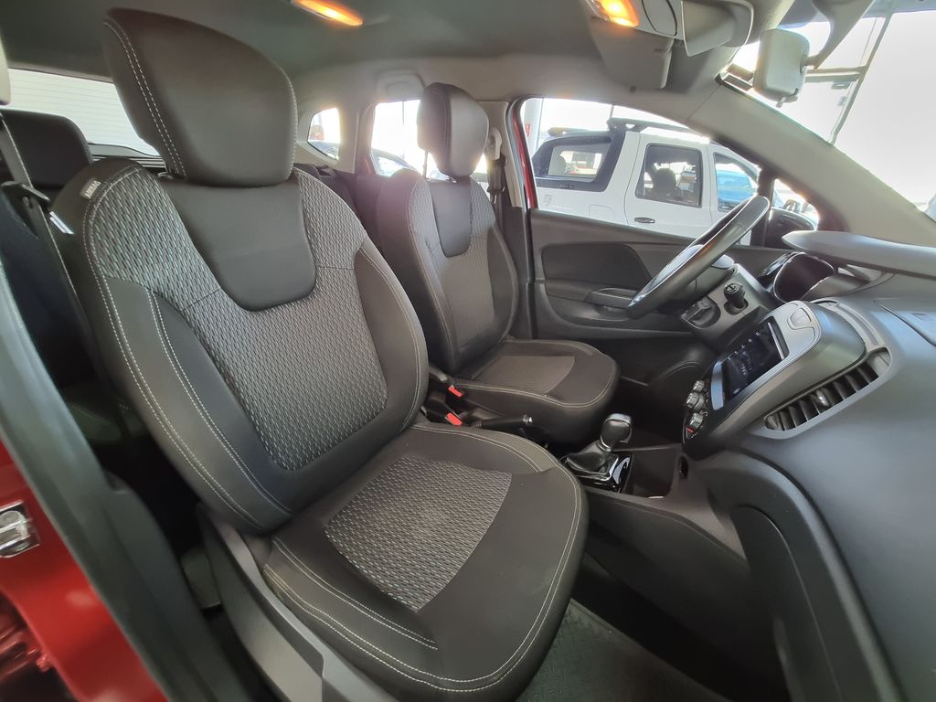 Captur Intense 1.6 16v SCe CVT (Flex)
