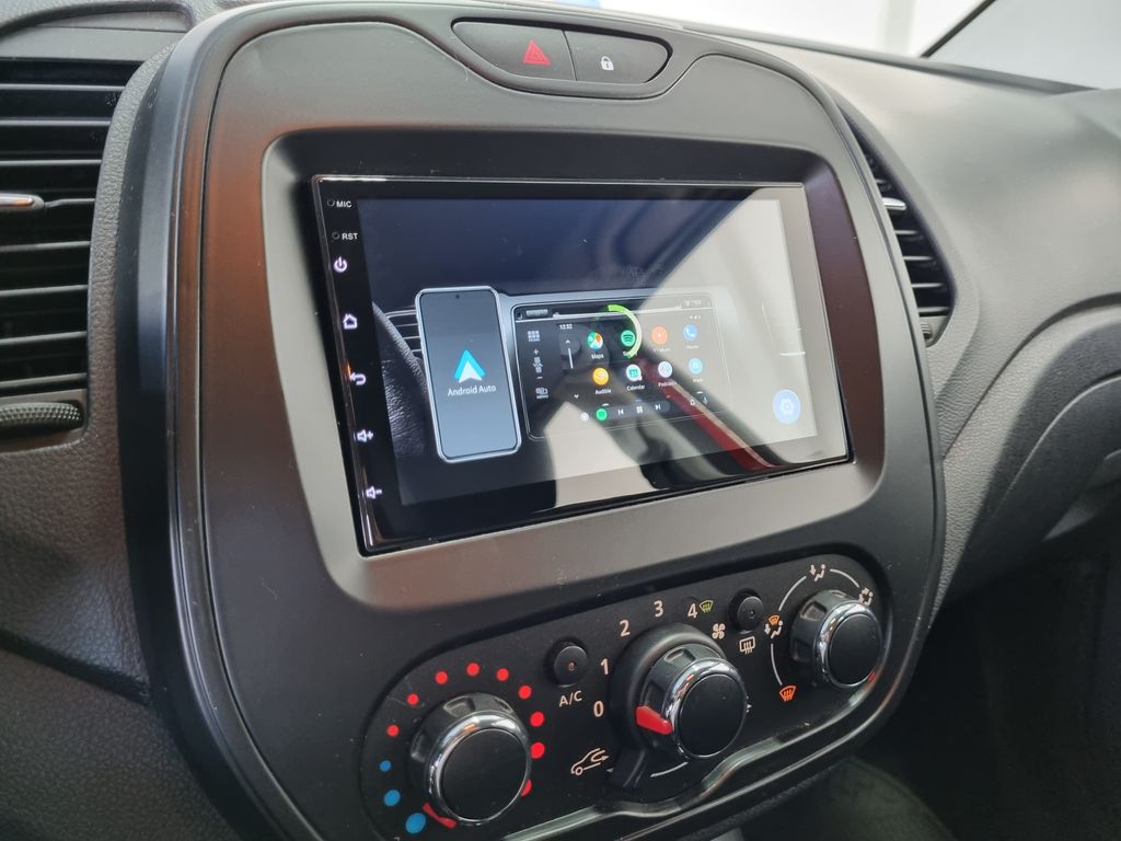 Captur Intense 1.6 16v SCe CVT (Flex)