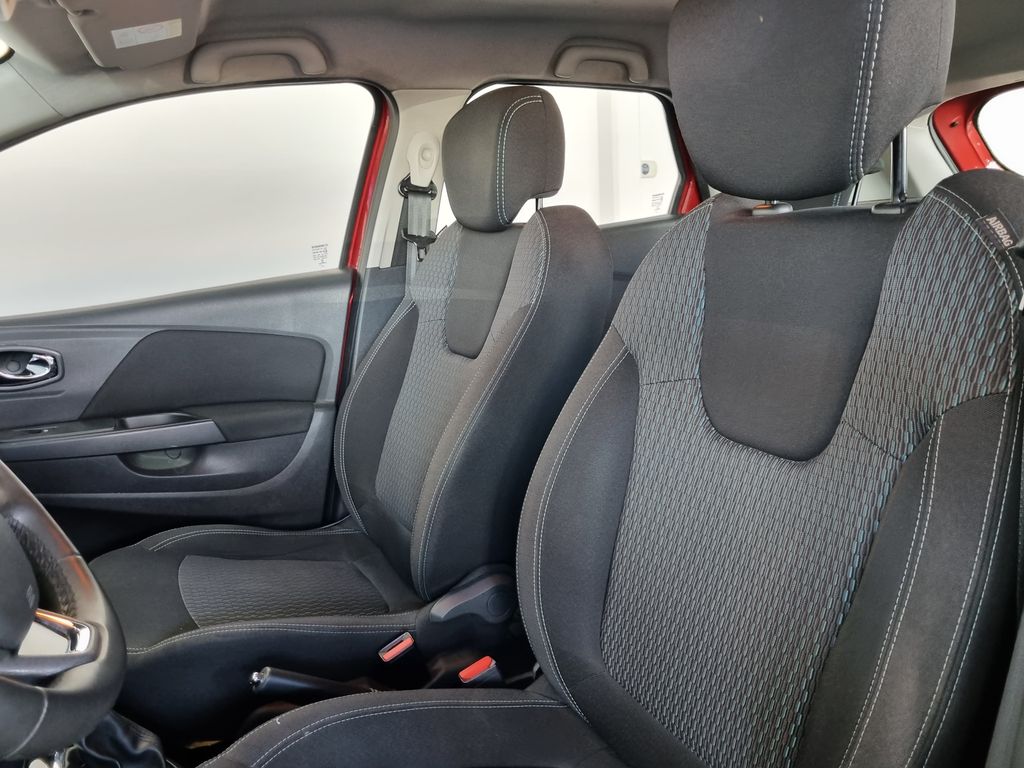 Captur Intense 1.6 16v SCe CVT (Flex)